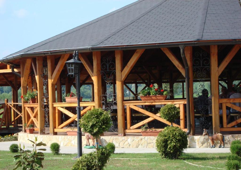 Pension La Taticu Săcălăşeni 외부 사진